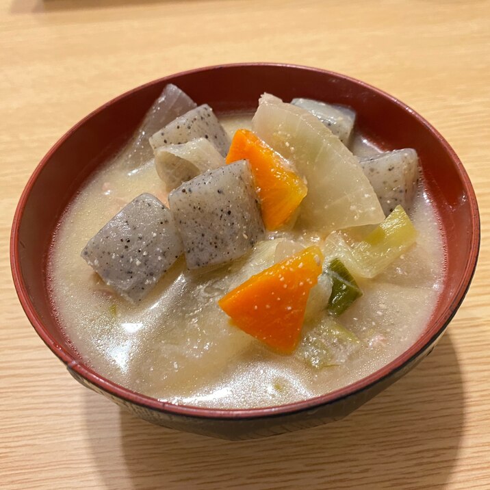 あまり野菜で!ポカポカの豚汁!